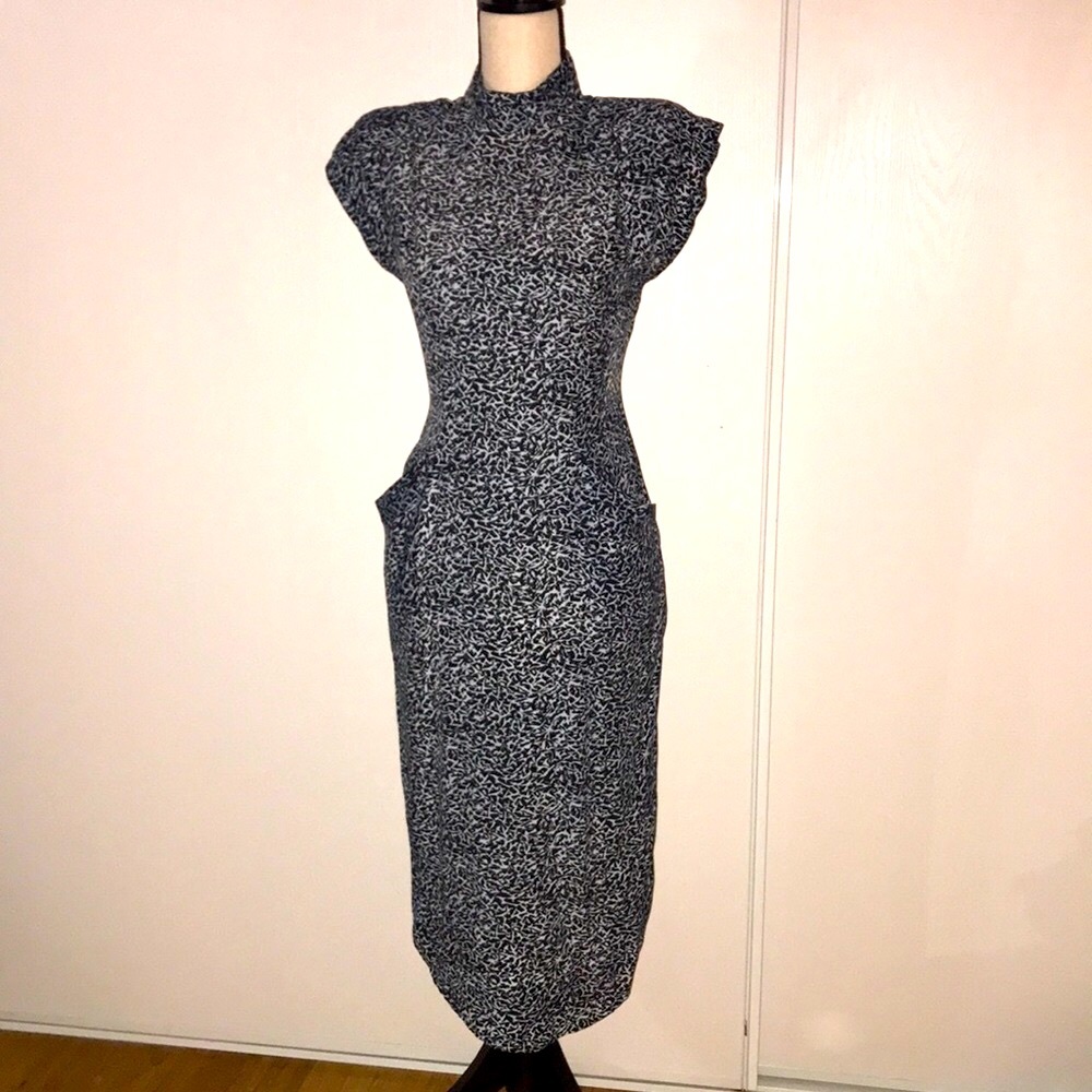 Backless High neck collar dress